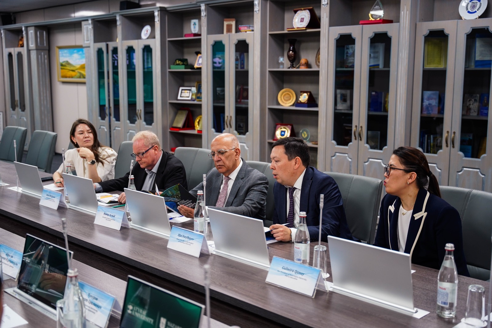 АТЫРАУ УНИВЕРСИТЕТІ МЕН NAZARBAYEV UNIVERSITY БАЙЛАНЫСЫН АРТТЫРАДЫ