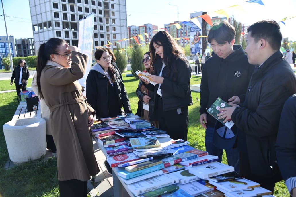 “Artyq bílím kítapta…” OPEN AIR Event Held