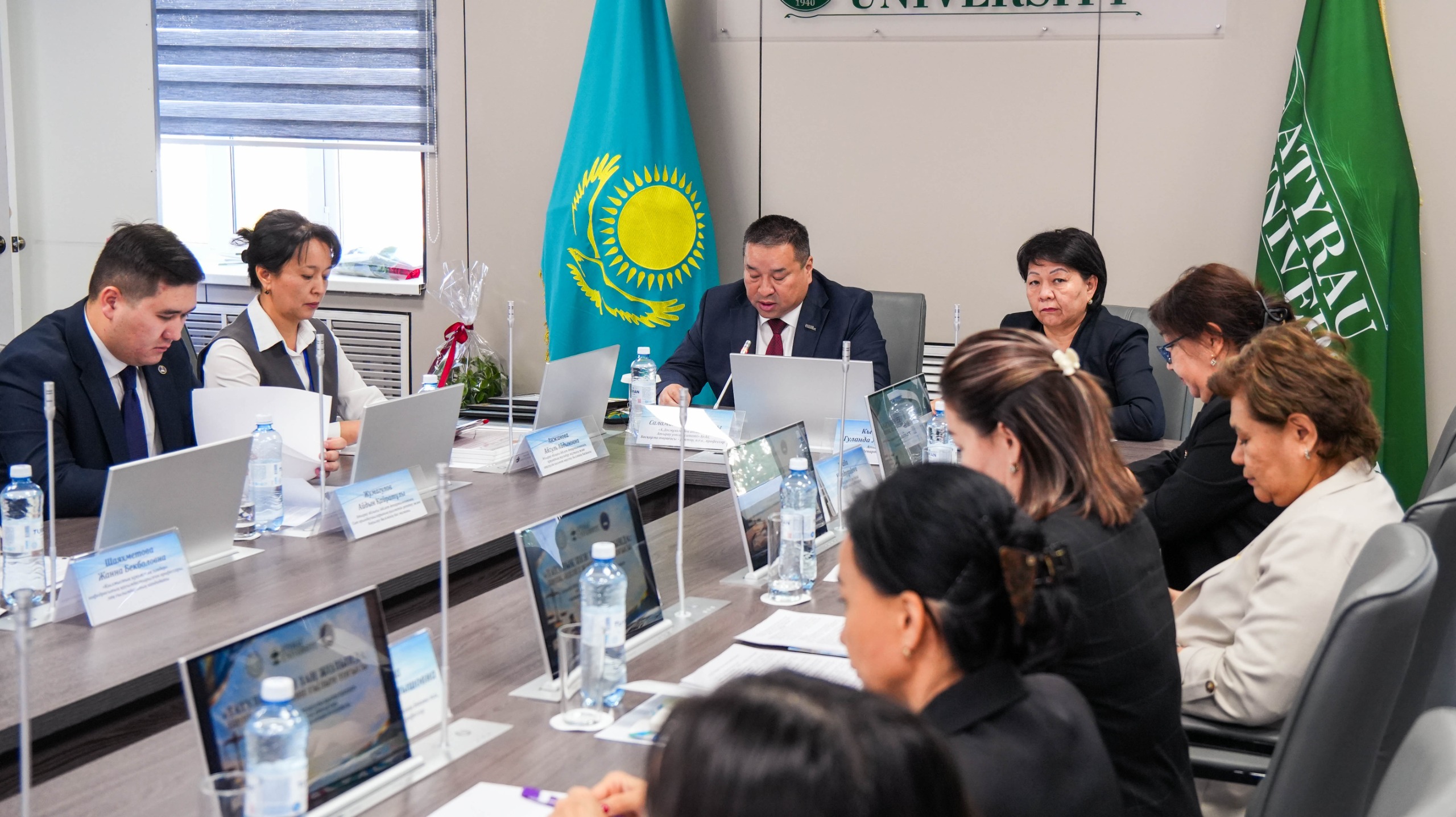 Татулық пен заң жолында: бірлік, әділет және ғылым тоғысы