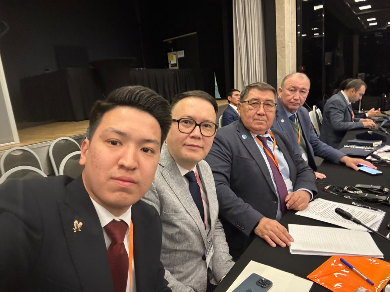 АТЫРАУ УНИВЕРСИТЕТІНІҢ СТУДЕНТІ ВАРШАВАДАҒЫ ХАЛЫҚАРАЛЫҚ КОНФЕРЕНЦИЯҒА ҚАТЫСУДА