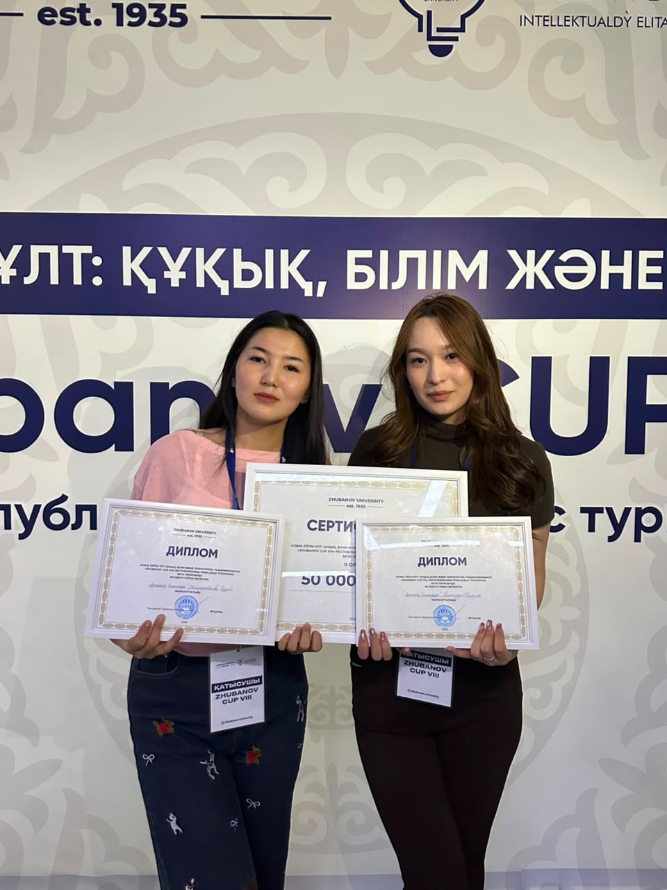«СЕНАТОР» ПІКІРСАЙЫС КЛУБЫ — РЕСПУБЛИКАЛЫҚ ТУРНИРДІҢ КҮМІС ЖҮЛДЕГЕРІ