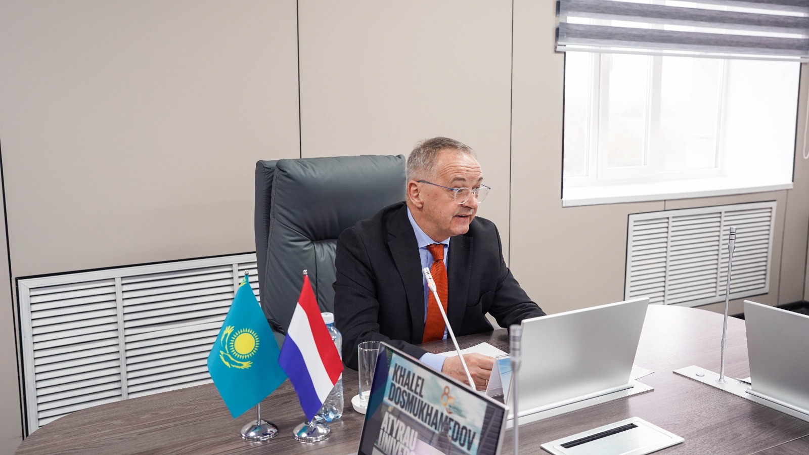 Атырау университетінде Нидерланд елшілігінің өкілдерімен кездесу өтті