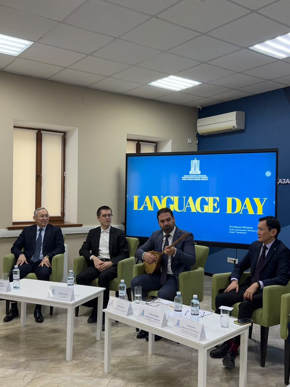МЕМЛЕКЕТТІК ҚЫЗМЕТШІЛЕРГЕ «LANGUAGE DAY» ҰЙЫМДАСТЫРЫЛДЫ