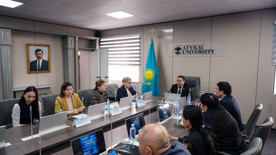 Ғылыми мақала жазу тәжірибесіне арналған дөңгелек үстел өтті