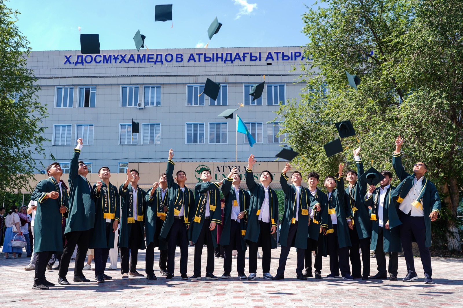 Физика, математика және ақпараттық технологиялар факультетінің түлектеріне дипломдар табысталды