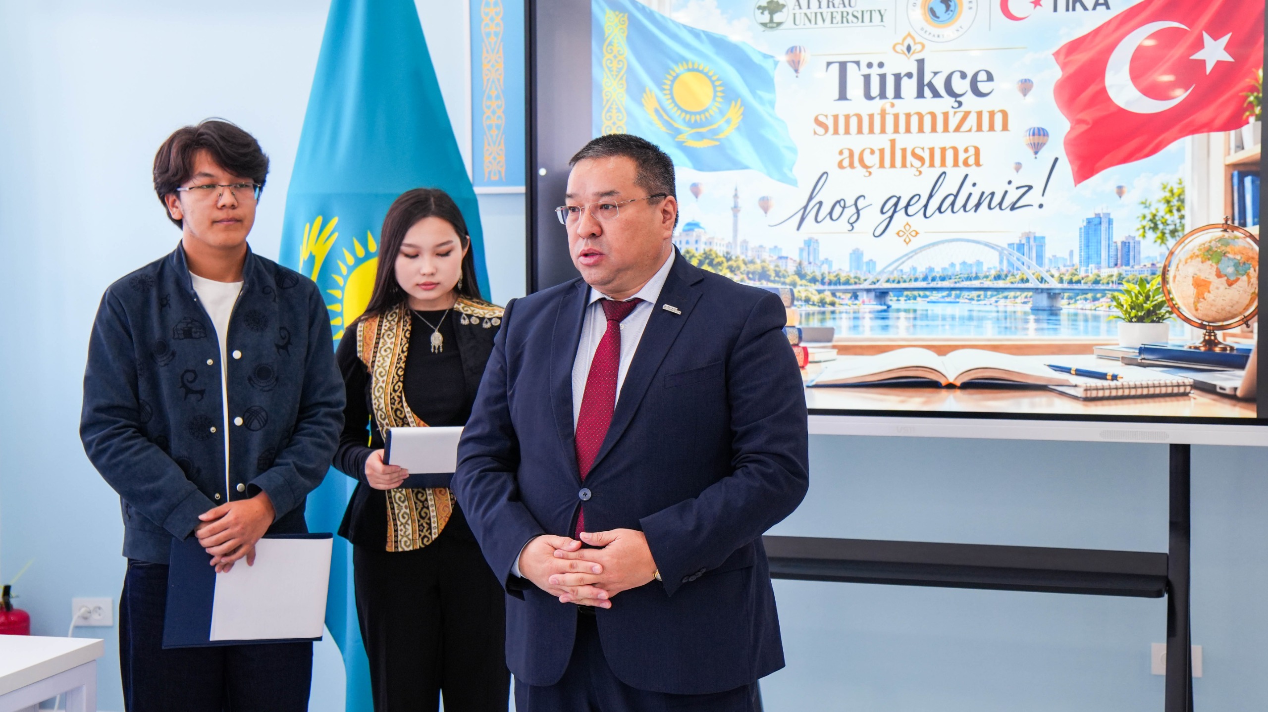 АТЫРАУ УНИВЕРСИТЕТІНДЕ ТҮРІК ТІЛІ АУДИТОРИЯСЫ АШЫЛДЫ