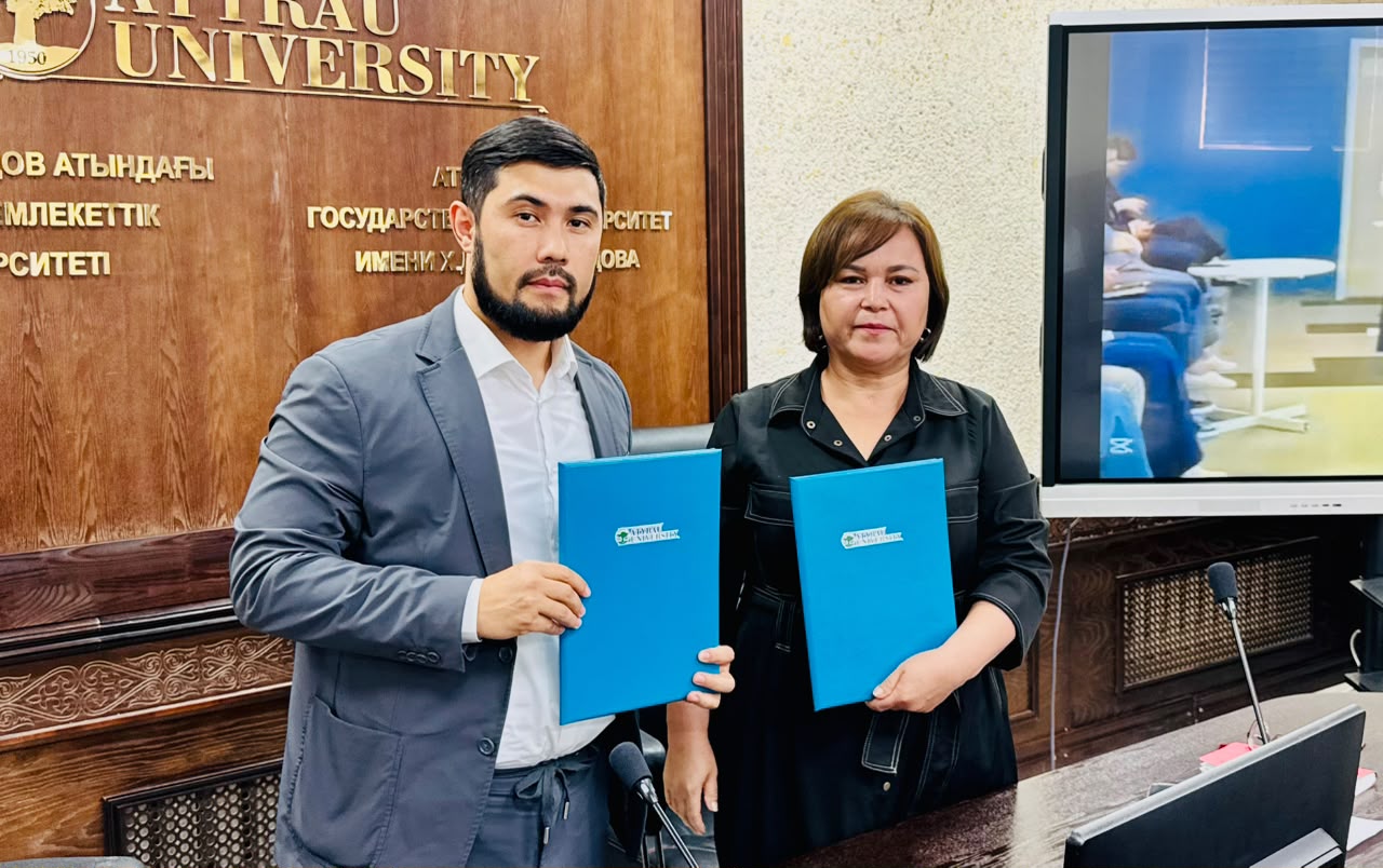 АТЫРАУ УНИВЕРСИТЕТІ МЕН BINOM МЕМОРАНДУМЫН ЖАҢАРТТЫ