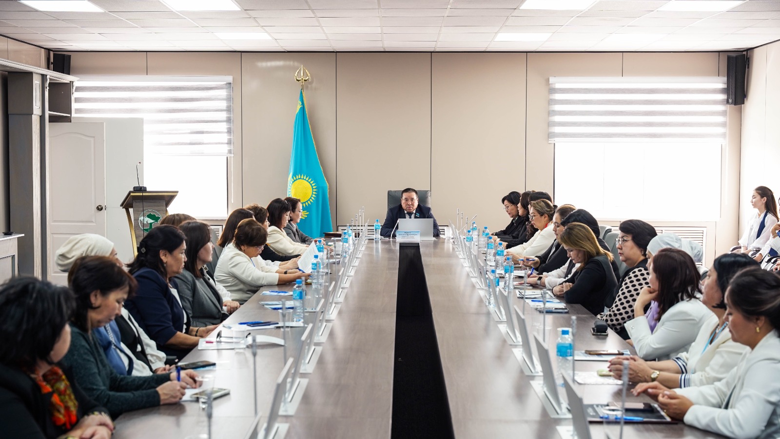 Педагогтердің ІІІ республикалық слет жұмысы аяқталды